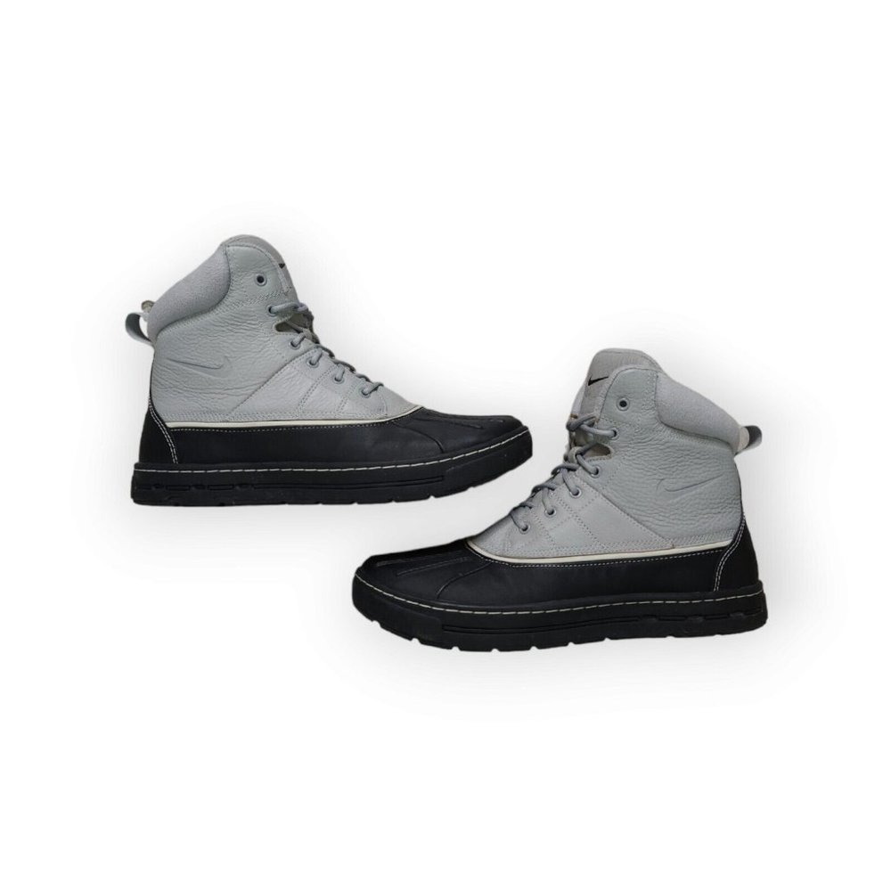 Vintage Nike ACG Woodside Black Matte Silver Duck Boots